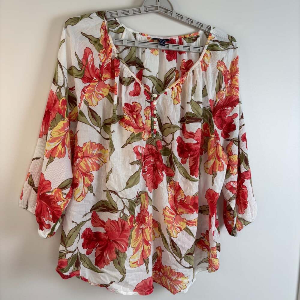 Chaps lightweight floral top womans 2X floral 3/4 sleeve red white green